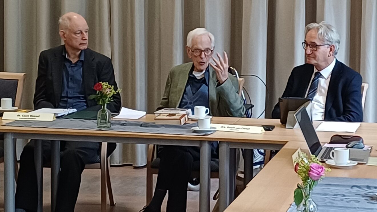 Biograaf Karel Blei vertelt Raad over bewogen geschiedenis Henk Berkhof